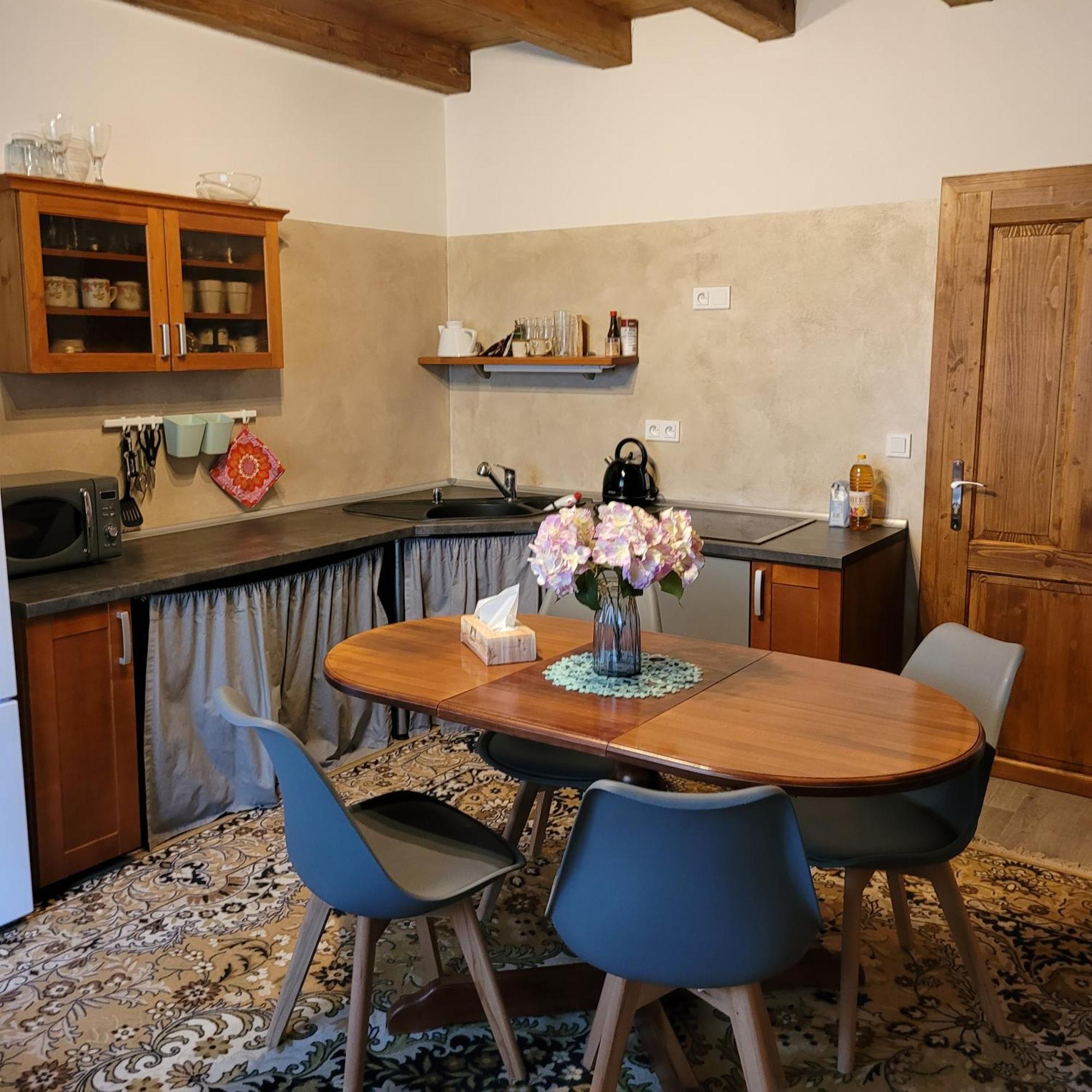 Chloumek Apartment Bela  Bagian luar foto